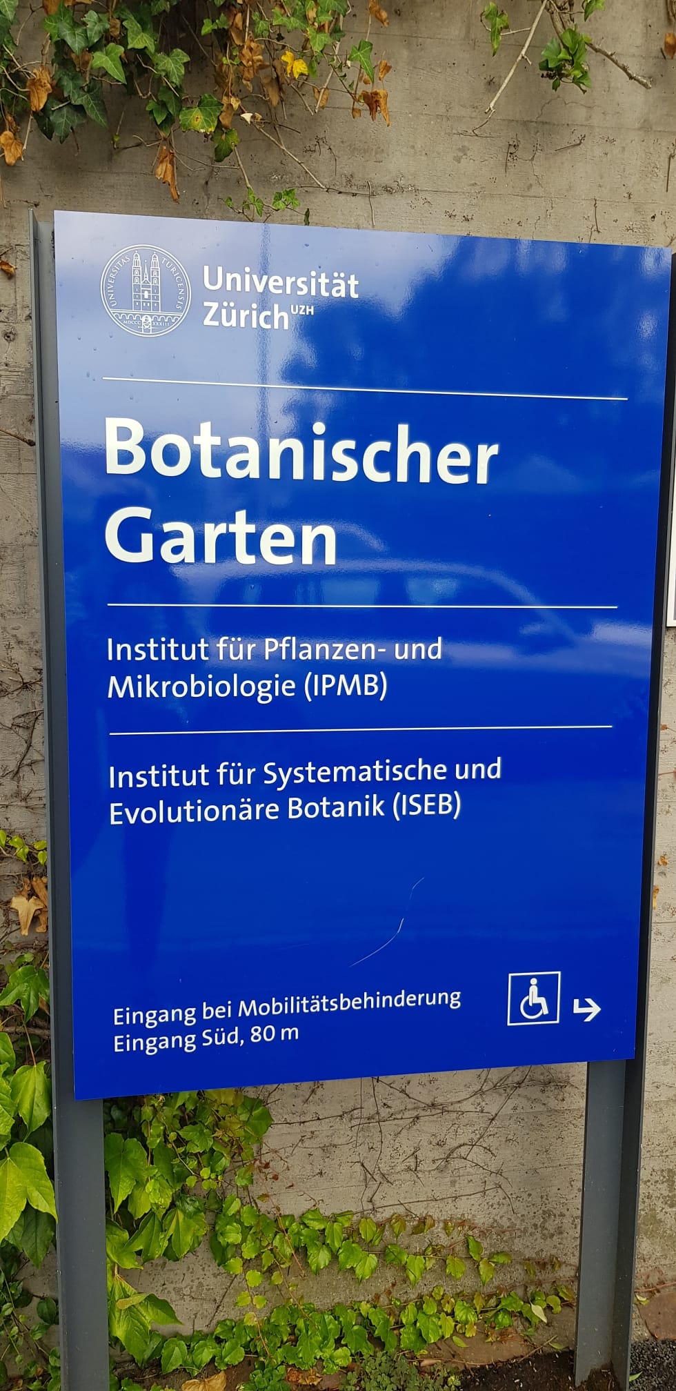 Schild der botanischen Garten der UZH